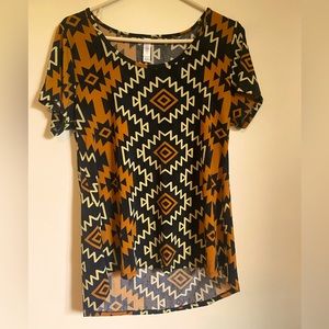 Lularoe women’s small vintage design short sleeve tee